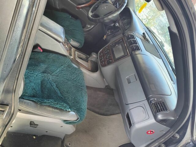 Синій Мерседес 320, об'ємом двигуна 3.2 л та пробігом 300 тис. км за 4999 $, фото 8 на Automoto.ua