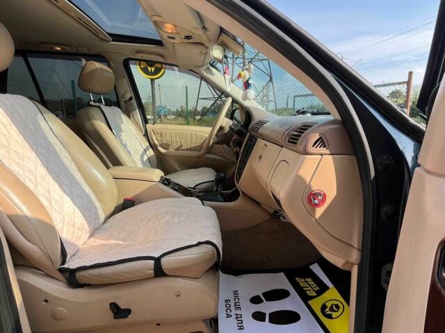 Синій Мерседес 320, об'ємом двигуна 3.2 л та пробігом 302 тис. км за 7600 $, фото 19 на Automoto.ua