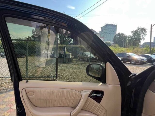 Синій Мерседес 320, об'ємом двигуна 3.2 л та пробігом 302 тис. км за 7600 $, фото 18 на Automoto.ua