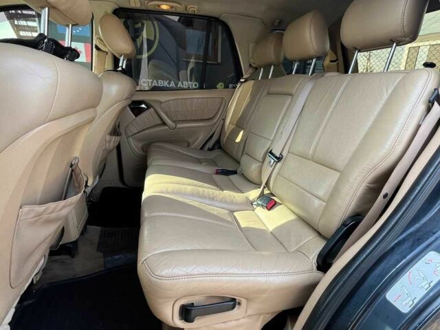 Синій Мерседес 320, об'ємом двигуна 3.2 л та пробігом 302 тис. км за 7600 $, фото 20 на Automoto.ua