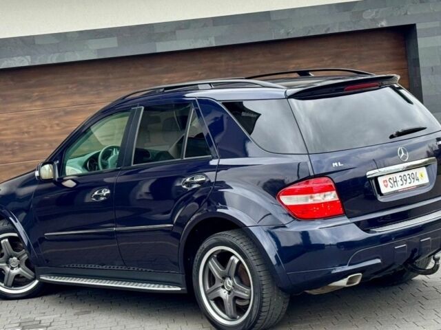 Синий Мерседес 320, объемом двигателя 3 л и пробегом 231 тыс. км за 3700 $, фото 6 на Automoto.ua