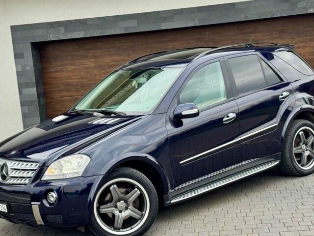 Синий Мерседес 320, объемом двигателя 3 л и пробегом 231 тыс. км за 3700 $, фото 4 на Automoto.ua