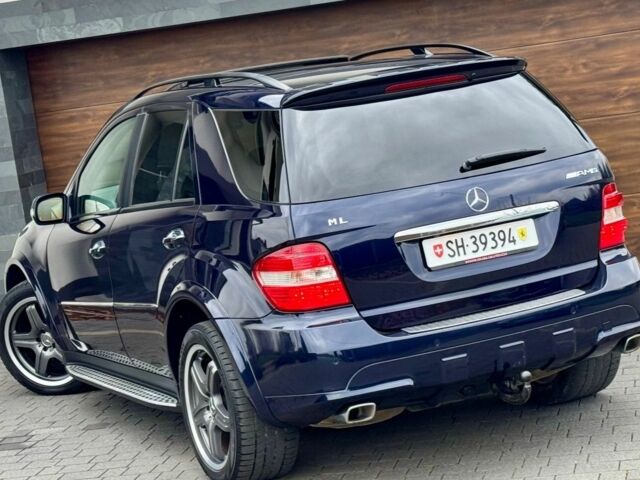 Синий Мерседес 320, объемом двигателя 3 л и пробегом 231 тыс. км за 3700 $, фото 5 на Automoto.ua