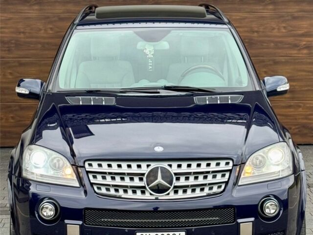 Синий Мерседес 320, объемом двигателя 3 л и пробегом 231 тыс. км за 3700 $, фото 1 на Automoto.ua