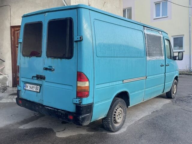 Зелений Мерседес 320, об'ємом двигуна 2.9 л та пробігом 200 тис. км за 6000 $, фото 3 на Automoto.ua