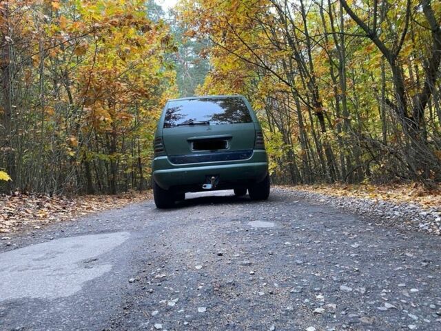 Зелений Мерседес 320, об'ємом двигуна 3.2 л та пробігом 231 тис. км за 2700 $, фото 2 на Automoto.ua