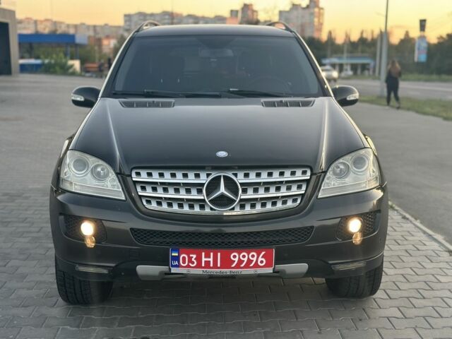 Зеленый Мерседес 320, объемом двигателя 3 л и пробегом 370 тыс. км за 8200 $, фото 12 на Automoto.ua