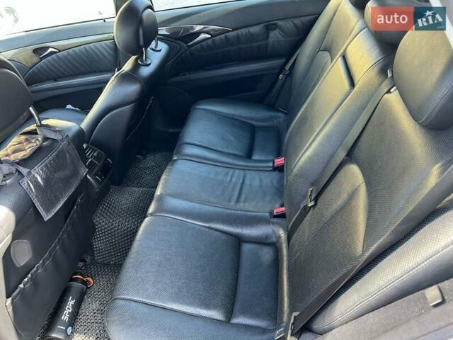 Сірий Мерседес 320 Pullman, об'ємом двигуна 3.2 л та пробігом 420 тис. км за 7700 $, фото 16 на Automoto.ua