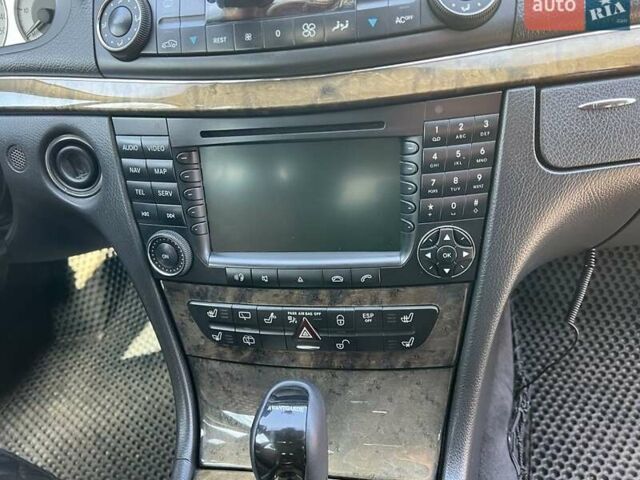 Сірий Мерседес 320 Pullman, об'ємом двигуна 3.2 л та пробігом 420 тис. км за 7700 $, фото 11 на Automoto.ua