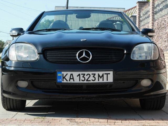 Чорний Мерседес 3302, об'ємом двигуна 2.3 л та пробігом 400 тис. км за 6800 $, фото 2 на Automoto.ua