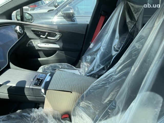 Мерседес 3302, об'ємом двигуна 2.3 л та пробігом 0 тис. км за 122591 $, фото 17 на Automoto.ua