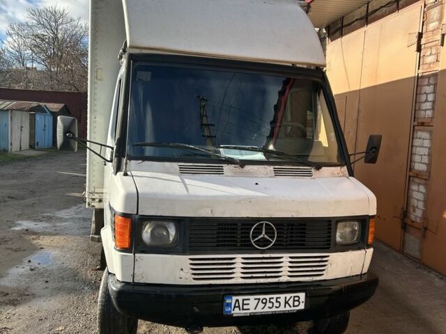 Мерседес 408, объемом двигателя 2.3 л и пробегом 0 тыс. км за 3500 $, фото 1 на Automoto.ua