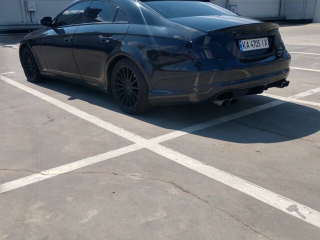 Чорний Мерседес 500, об'ємом двигуна 5 л та пробігом 310 тис. км за 9500 $, фото 1 на Automoto.ua