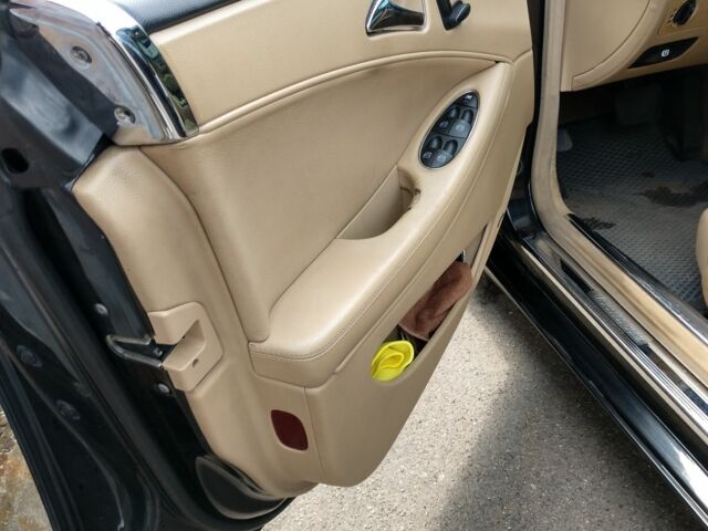 Чорний Мерседес 500, об'ємом двигуна 5 л та пробігом 310 тис. км за 9500 $, фото 4 на Automoto.ua