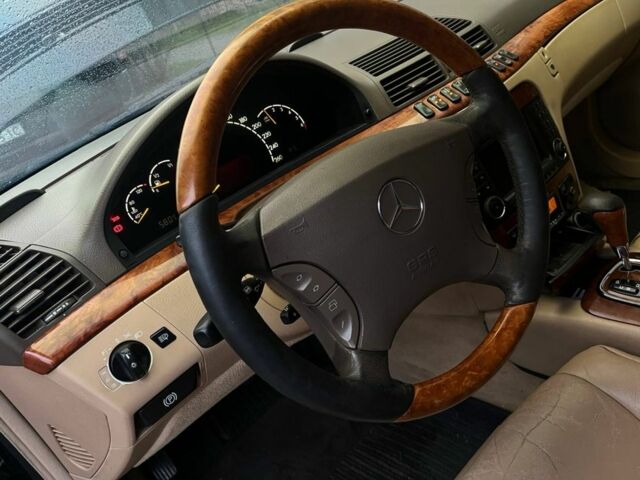 Черный Мерседес 500, объемом двигателя 5 л и пробегом 555 тыс. км за 4000 $, фото 20 на Automoto.ua