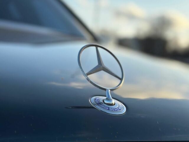 Черный Мерседес 500, объемом двигателя 0 л и пробегом 230 тыс. км за 8500 $, фото 3 на Automoto.ua