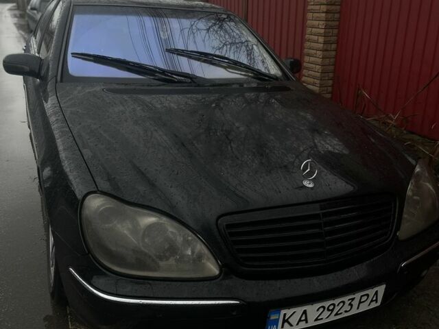 Черный Мерседес 500, объемом двигателя 5 л и пробегом 555 тыс. км за 4000 $, фото 1 на Automoto.ua