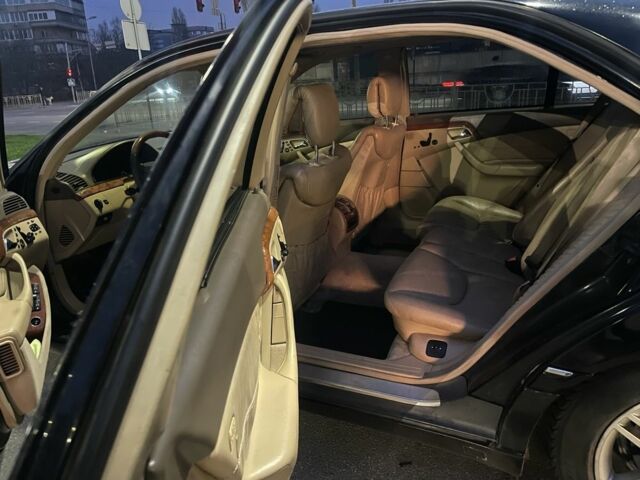 Черный Мерседес 500, объемом двигателя 5 л и пробегом 555 тыс. км за 4000 $, фото 12 на Automoto.ua