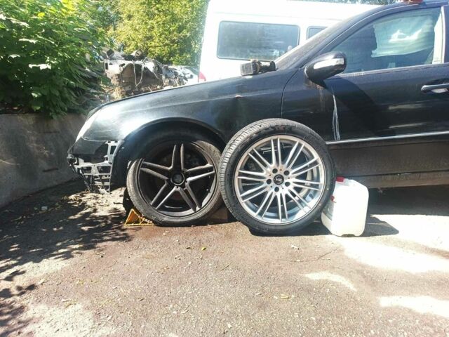 Черный Мерседес 500, объемом двигателя 5 л и пробегом 450 тыс. км за 3300 $, фото 1 на Automoto.ua