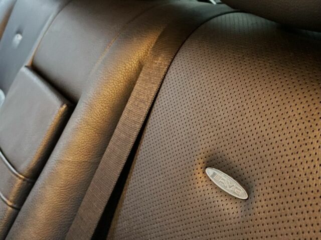 Черный Мерседес 500, объемом двигателя 5 л и пробегом 360 тыс. км за 7799 $, фото 9 на Automoto.ua