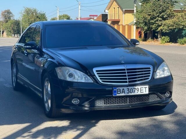 Черный Мерседес 500, объемом двигателя 5.5 л и пробегом 220 тыс. км за 10500 $, фото 1 на Automoto.ua