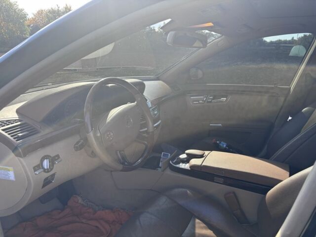 Черный Мерседес 500, объемом двигателя 5.5 л и пробегом 309 тыс. км за 11999 $, фото 7 на Automoto.ua