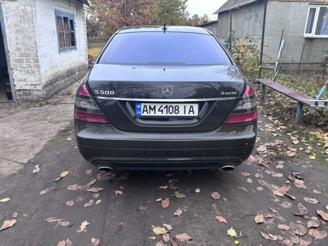 Черный Мерседес 500, объемом двигателя 5.5 л и пробегом 309 тыс. км за 11999 $, фото 11 на Automoto.ua