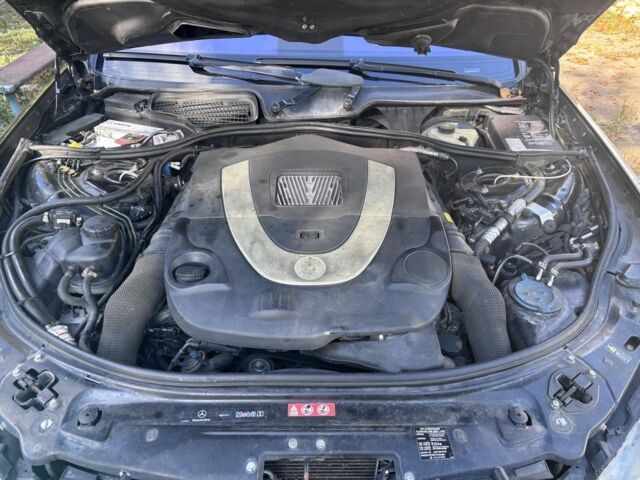 Черный Мерседес 500, объемом двигателя 5.5 л и пробегом 309 тыс. км за 11999 $, фото 8 на Automoto.ua