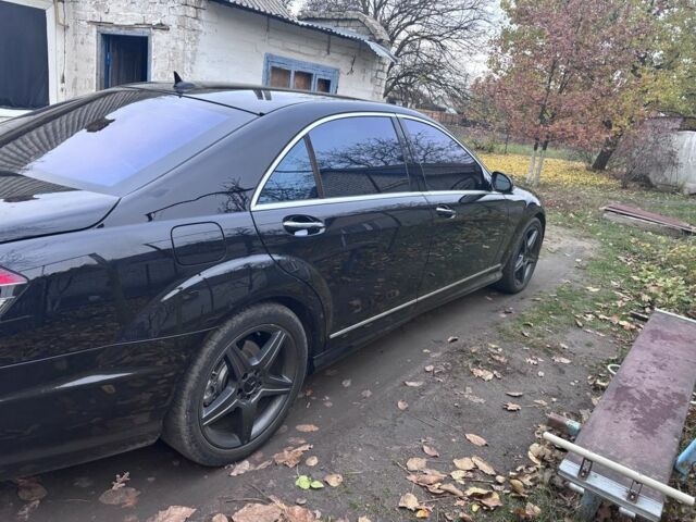 Черный Мерседес 500, объемом двигателя 5.5 л и пробегом 309 тыс. км за 11999 $, фото 12 на Automoto.ua