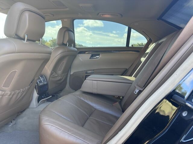 Черный Мерседес 500, объемом двигателя 5.5 л и пробегом 309 тыс. км за 11999 $, фото 5 на Automoto.ua