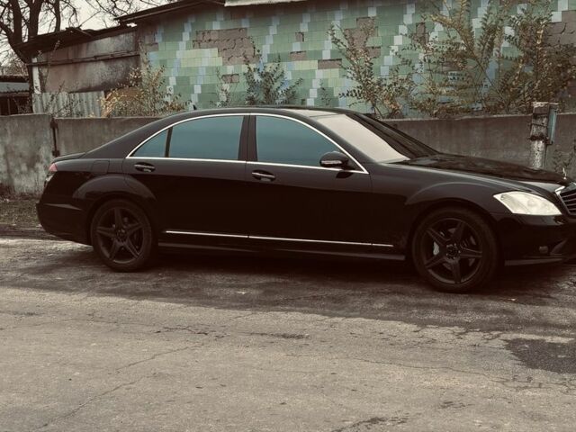 Черный Мерседес 500, объемом двигателя 5.5 л и пробегом 309 тыс. км за 11999 $, фото 14 на Automoto.ua