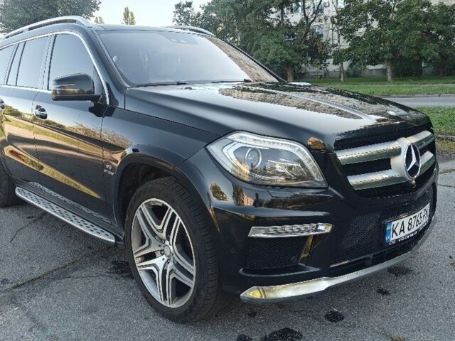 Черный Мерседес 500, объемом двигателя 4.7 л и пробегом 248 тыс. км за 26499 $, фото 3 на Automoto.ua