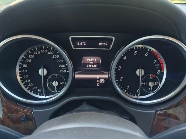 Черный Мерседес 500, объемом двигателя 4.7 л и пробегом 248 тыс. км за 26499 $, фото 10 на Automoto.ua