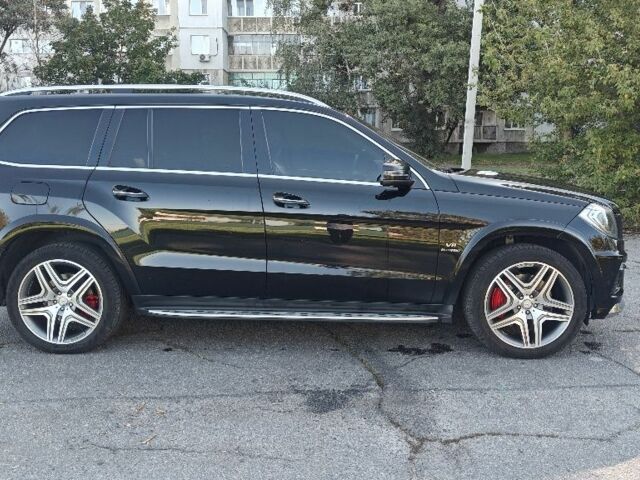 Черный Мерседес 500, объемом двигателя 4.7 л и пробегом 248 тыс. км за 26499 $, фото 4 на Automoto.ua