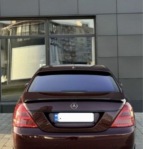 Красный Мерседес 500, объемом двигателя 5.5 л и пробегом 220 тыс. км за 14000 $, фото 3 на Automoto.ua