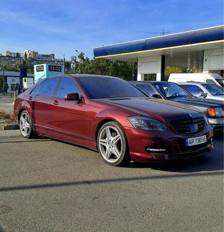 Красный Мерседес 500, объемом двигателя 5.5 л и пробегом 220 тыс. км за 14000 $, фото 4 на Automoto.ua