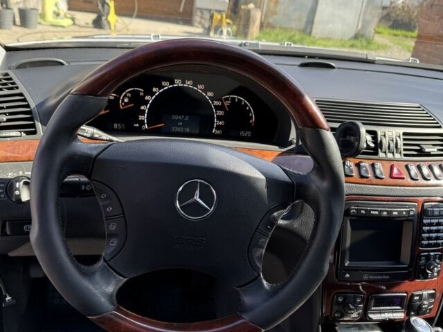 Мерседес 500 2001 у Хусте на Automoto.ua Сірий Мерседес 500, об'ємом двигуна 5 л та пробігом 350 тис. км за 8500 $, фото 3 на Automoto.ua