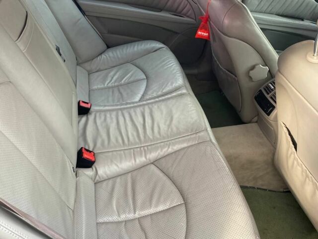 Серый Мерседес 500, объемом двигателя 5 л и пробегом 249 тыс. км за 8000 $, фото 6 на Automoto.ua