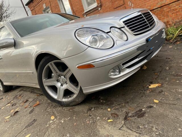 Серый Мерседес 500, объемом двигателя 5 л и пробегом 249 тыс. км за 8000 $, фото 3 на Automoto.ua