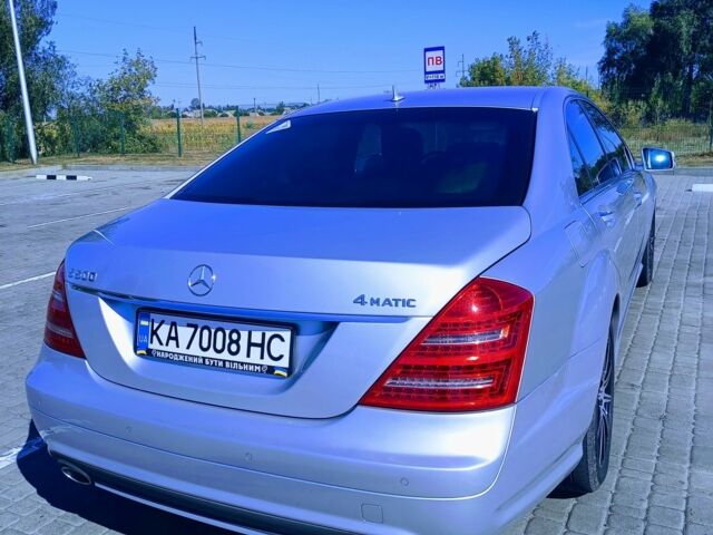 Серый Мерседес 500, объемом двигателя 5.5 л и пробегом 197 тыс. км за 12300 $, фото 3 на Automoto.ua