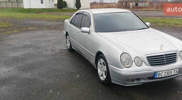 Серый Мерседес 500K, объемом двигателя 2 л и пробегом 346 тыс. км за 2700 $, фото 2 на Automoto.ua