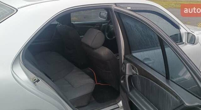 Серый Мерседес 500K, объемом двигателя 2 л и пробегом 346 тыс. км за 2700 $, фото 9 на Automoto.ua