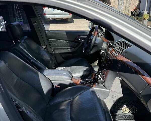 Серый Мерседес 500K, объемом двигателя 5 л и пробегом 350 тыс. км за 8500 $, фото 5 на Automoto.ua