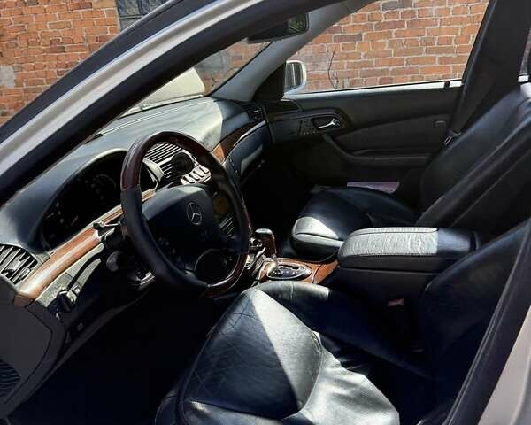 Серый Мерседес 500K, объемом двигателя 5 л и пробегом 350 тыс. км за 8500 $, фото 3 на Automoto.ua