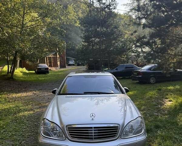 Серый Мерседес 500K, объемом двигателя 5 л и пробегом 350 тыс. км за 8500 $, фото 7 на Automoto.ua