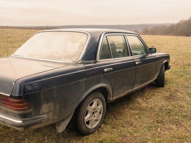 Синий Мерседес 8, объемом двигателя 0 л и пробегом 239 тыс. км за 610 $, фото 3 на Automoto.ua