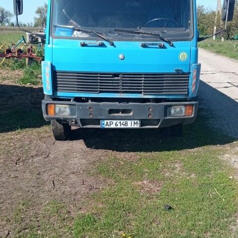 Мерседес 817, об'ємом двигуна 0 л та пробігом 0 тис. км за 6700 $, фото 2 на Automoto.ua