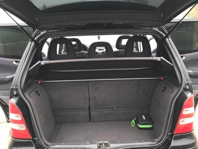 Черный Мерседес А 160, объемом двигателя 1.6 л и пробегом 177 тыс. км за 3000 $, фото 8 на Automoto.ua