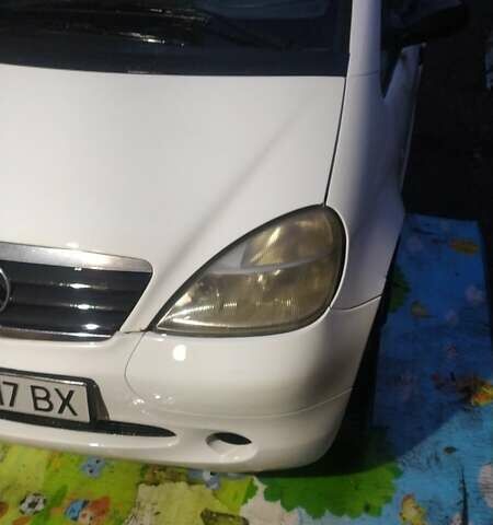 Белый Мерседес А класс, объемом двигателя 1.4 л и пробегом 430 тыс. км за 2400 $, фото 5 на Automoto.ua