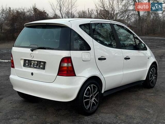 Белый Мерседес А класс, объемом двигателя 1.4 л и пробегом 180 тыс. км за 4250 $, фото 52 на Automoto.ua